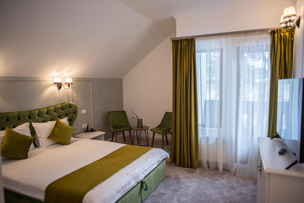 Boga Rooms 시나이아 외부 사진